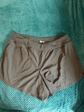 tek gear Gray Women's Athletic Shorts with Elastic Waist 5in inseam